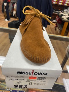 Minnetonka Men's Classic Fringe Softsole Brown Boot