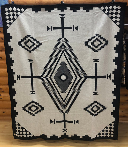 Pendleton® Los Ojos Blanket