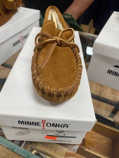 Minnetonka Men's Sheepskin