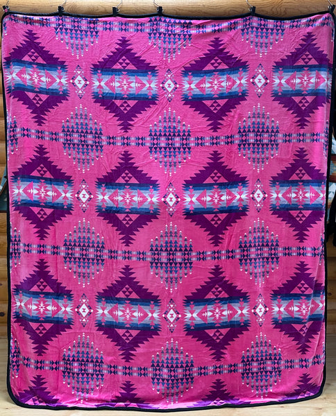 Western Trading, Extra Plush, Queen Reversible Fleece Blanket, Pink/Black