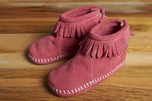 Minnetonka Moccasin Back Flap Baby Bootie, Pink