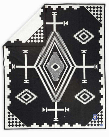 Pendleton® Los Ojos Blanket